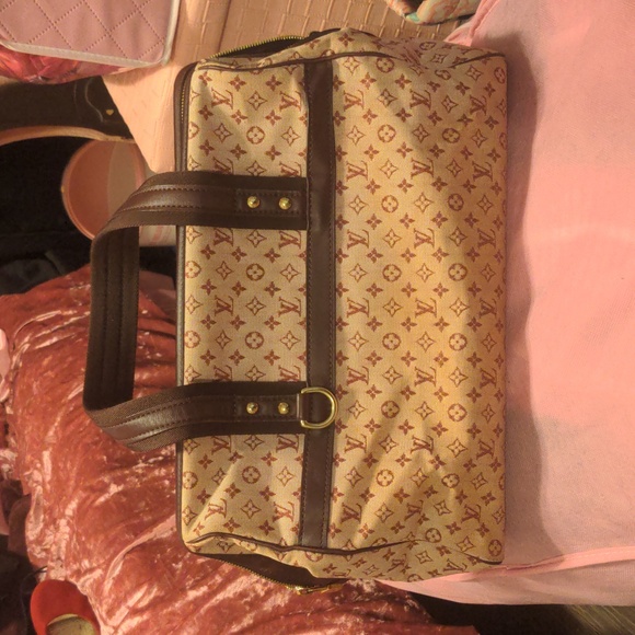Louis Vuitton Josephine cherry lin - Picture 1 of 7